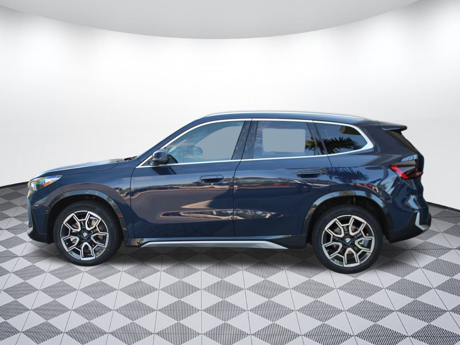 2026 Bmw X1 XDrive28i photo 2