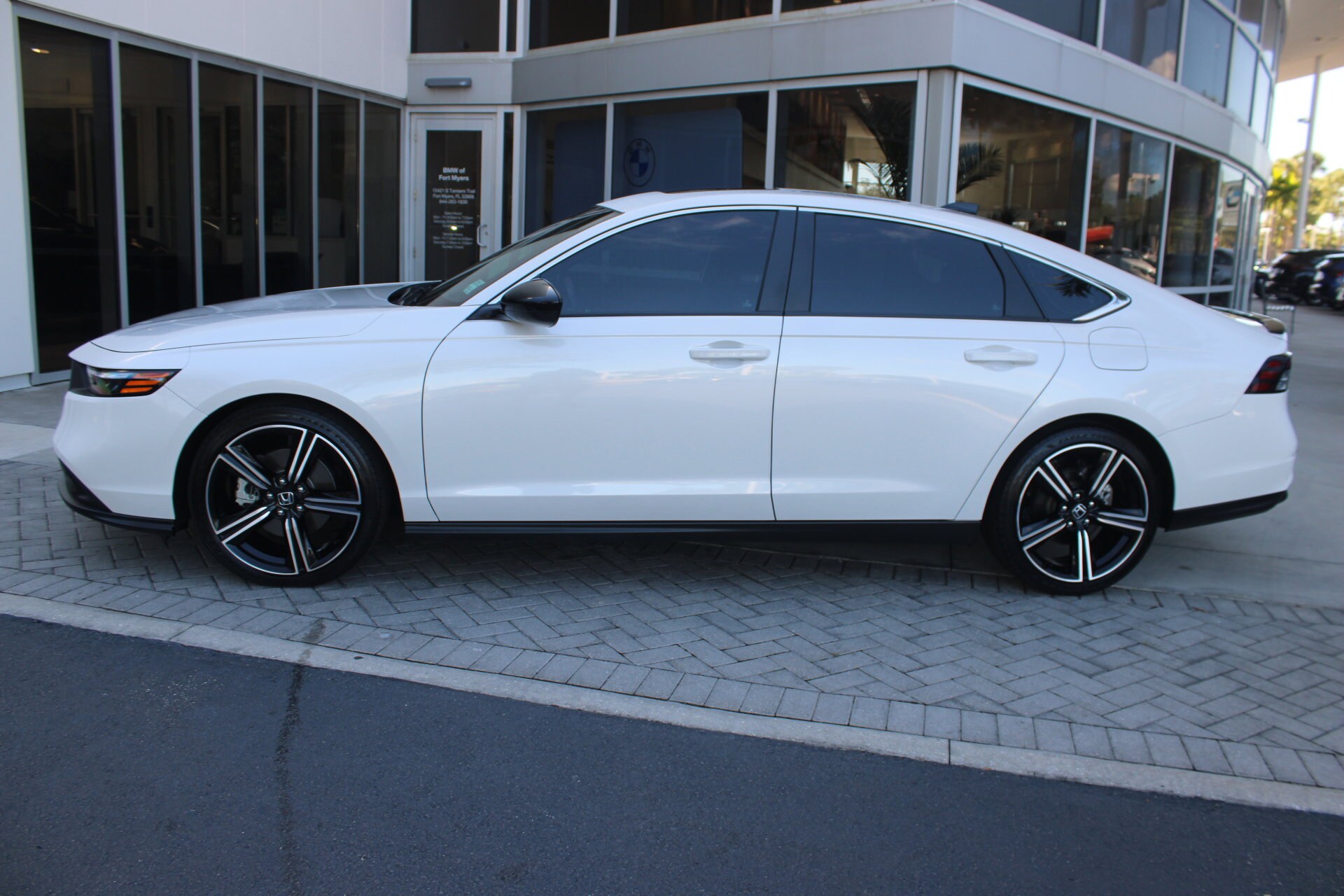 2025 Honda Accord Hybrid Sport photo 2