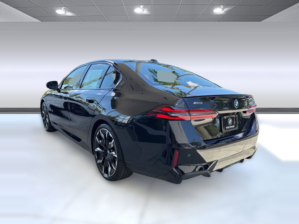 New 2027 BMW 550e xDrive Sedan