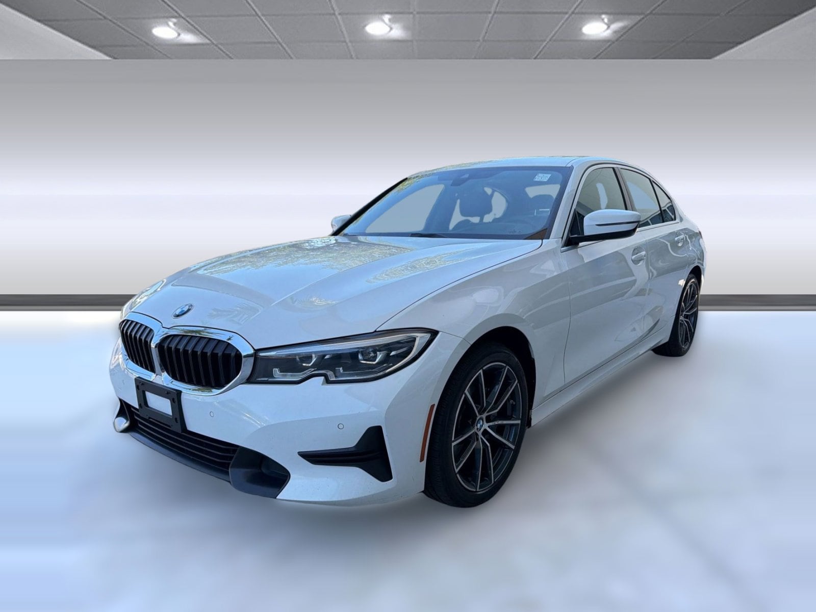 2019 BMW 3 Series 330i xDrive Sedan's photo