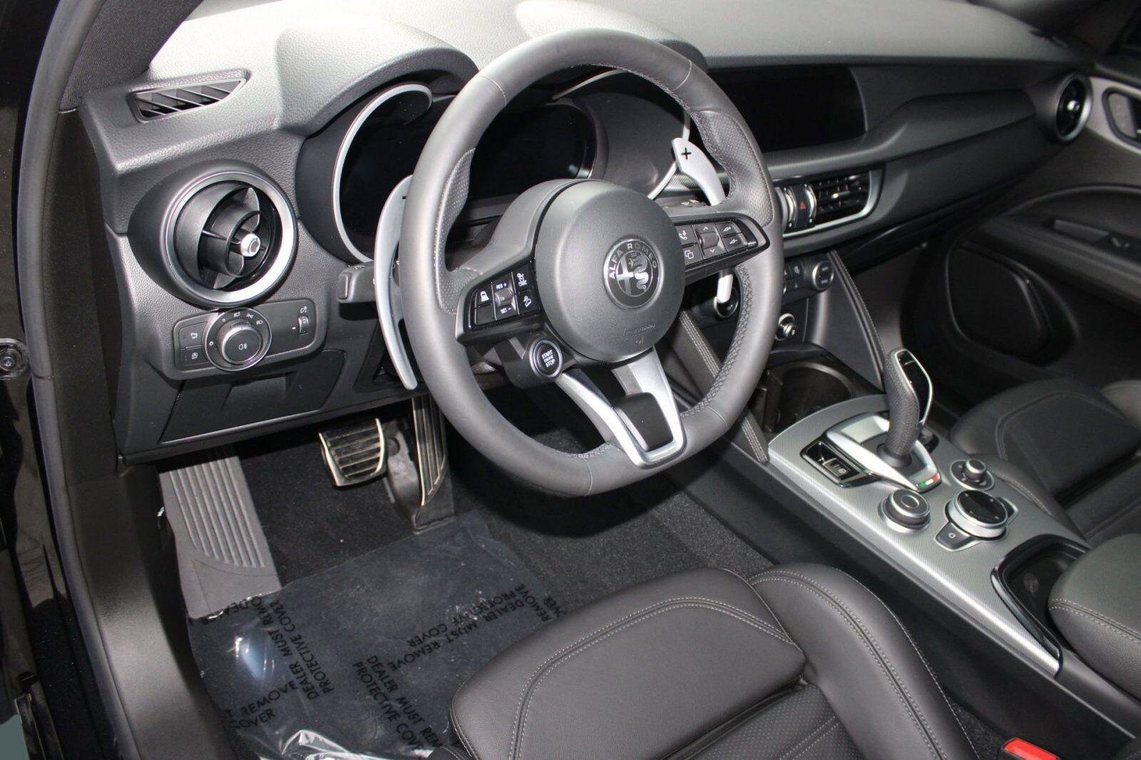 2024 Alfa Romeo Stelvio Tributo Italiano photo 4