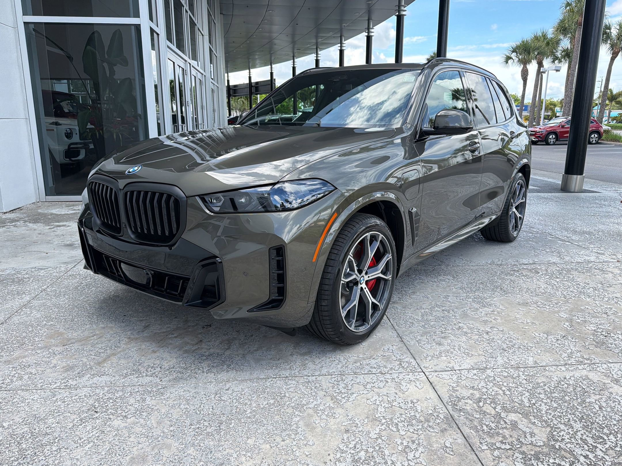 2026 BMW X5 xDrive50e's photo