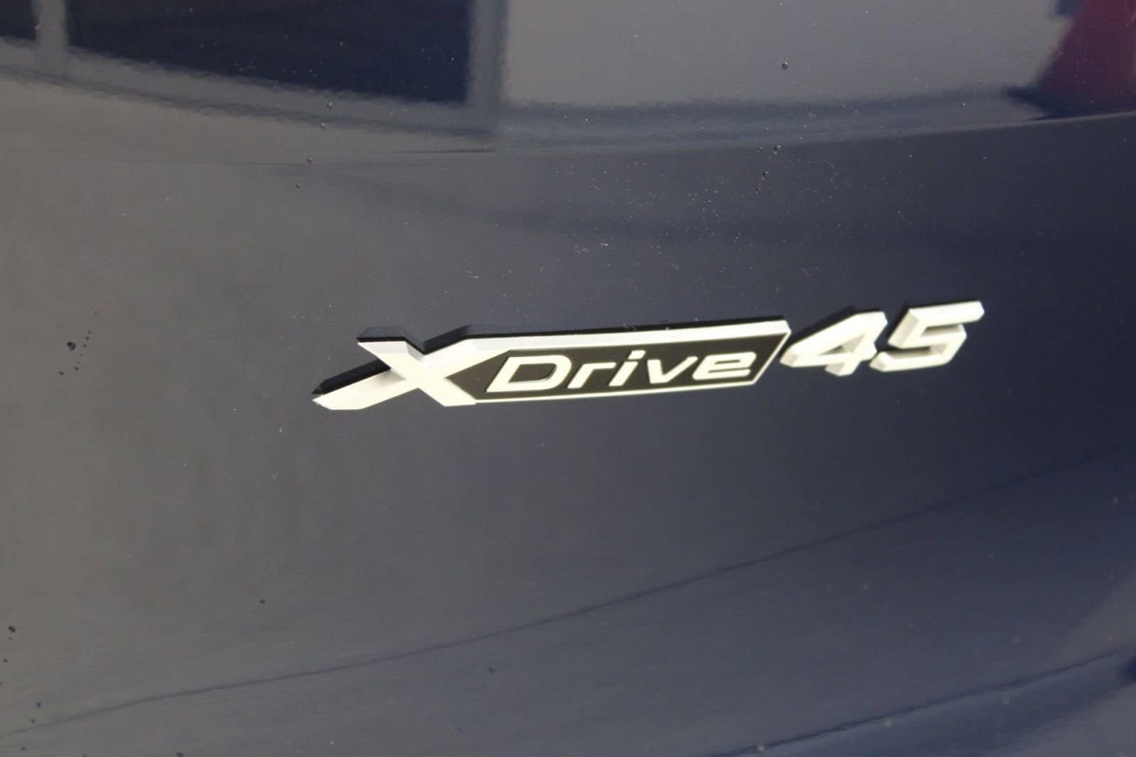 2026 BMW iX 45 - Photo 19