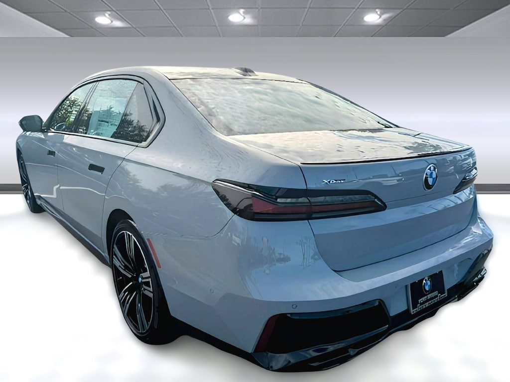 Used 2025 BMW 760i xDrive Sedan