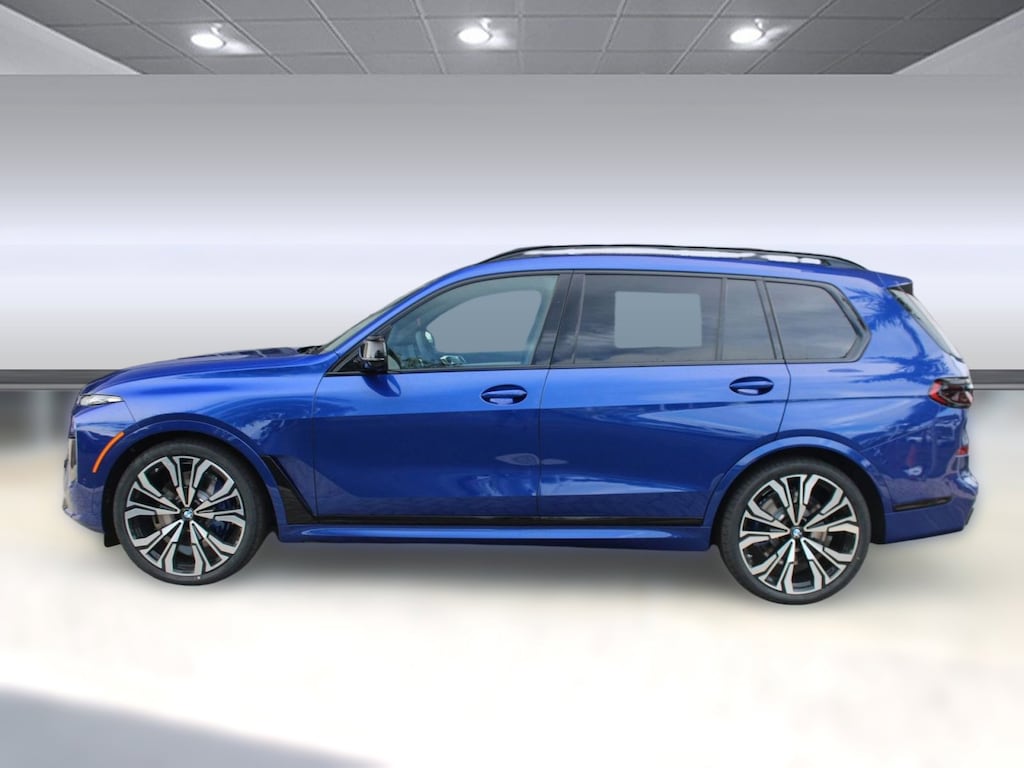 New 2026 BMW X7 M60i SUV