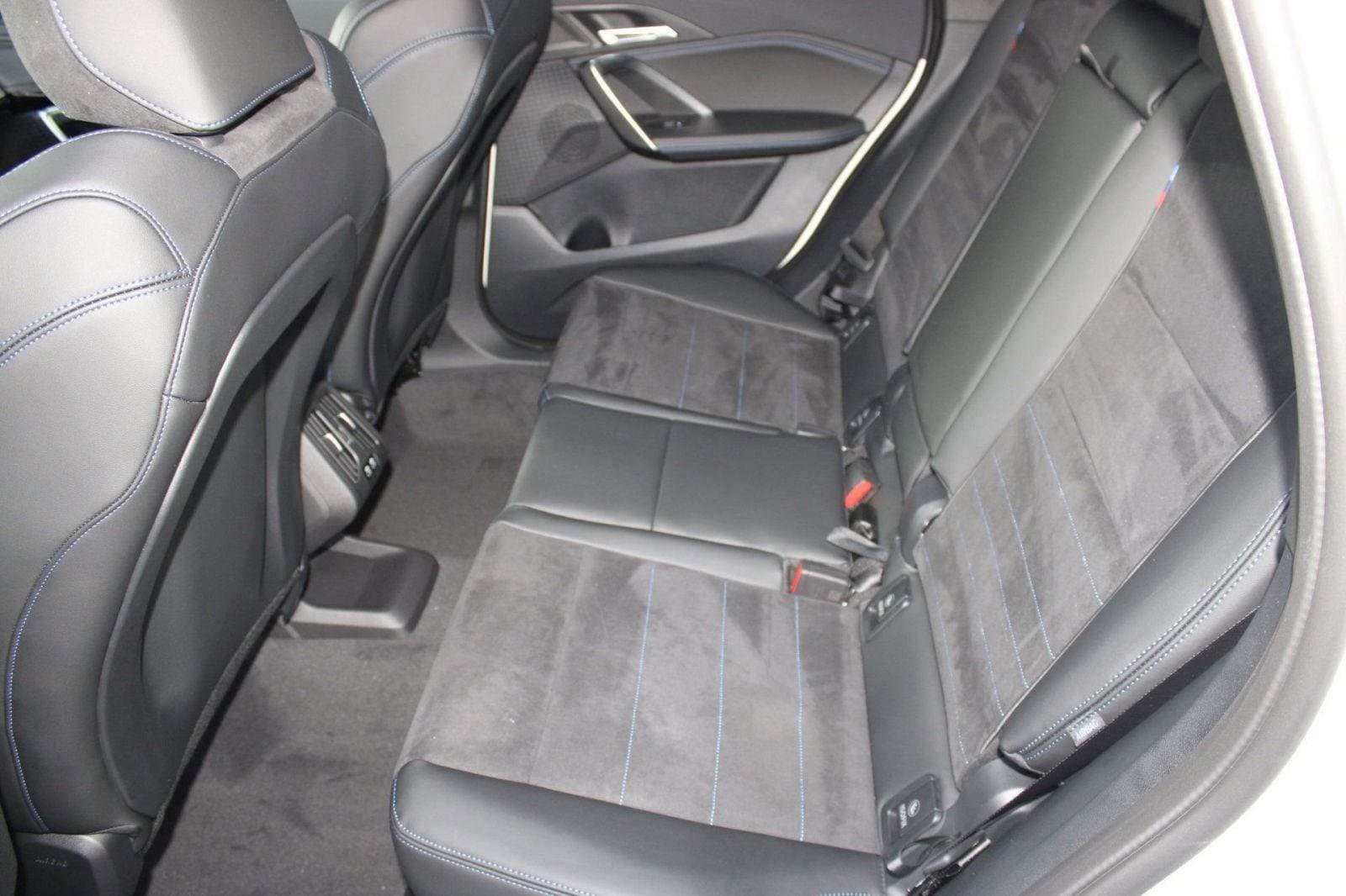 2025 BMW X1 28i - Photo 15