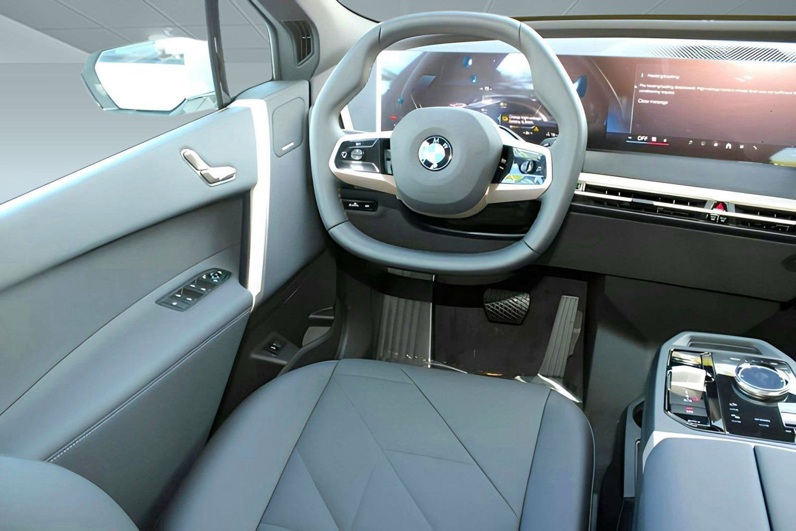 2026 BMW iX 60 - Photo 29