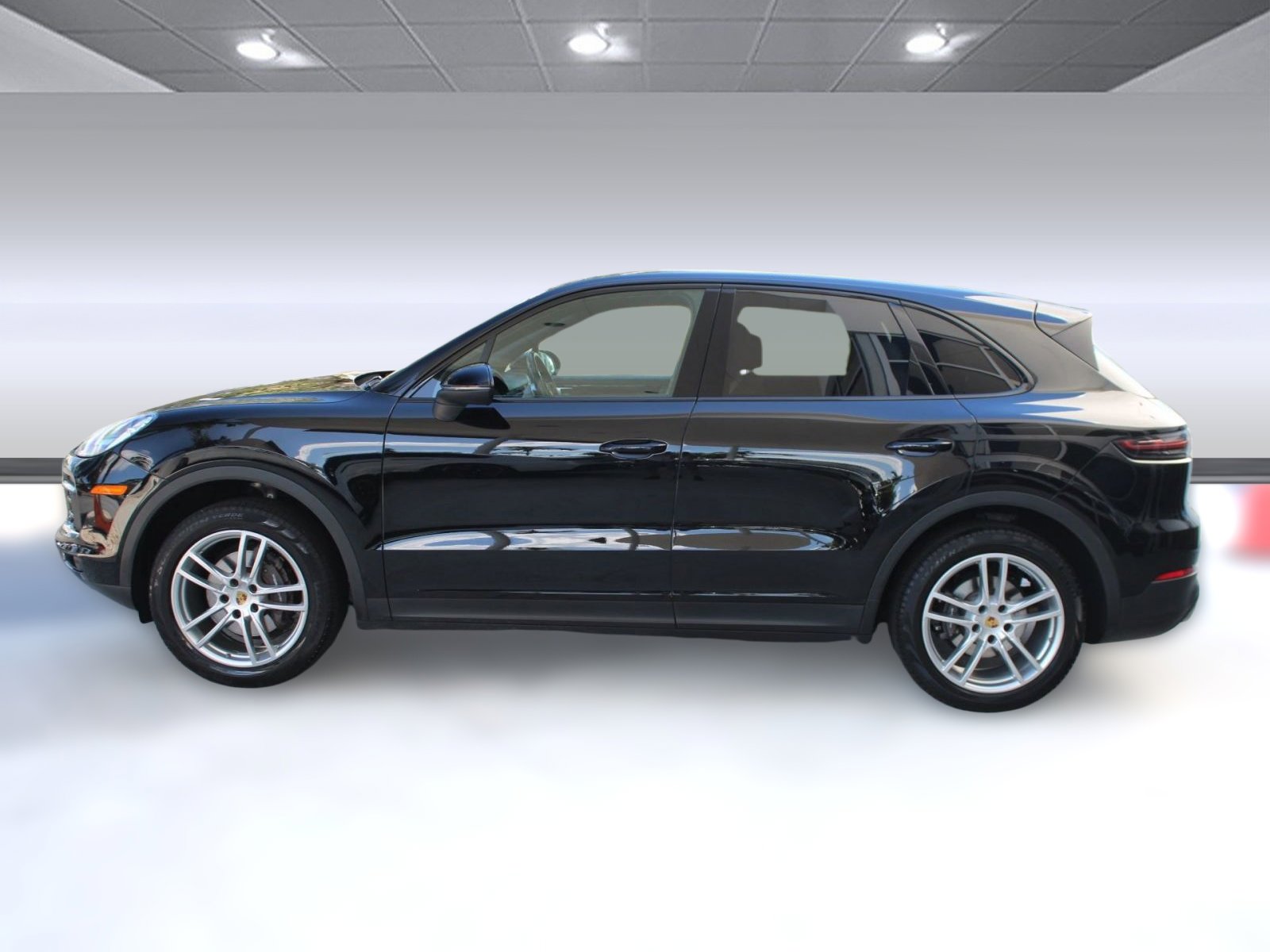 2019 Porsche Cayenne photo 2