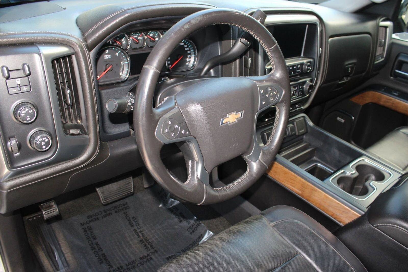 2016 Chevrolet Silverado 1500 LTZ photo 4