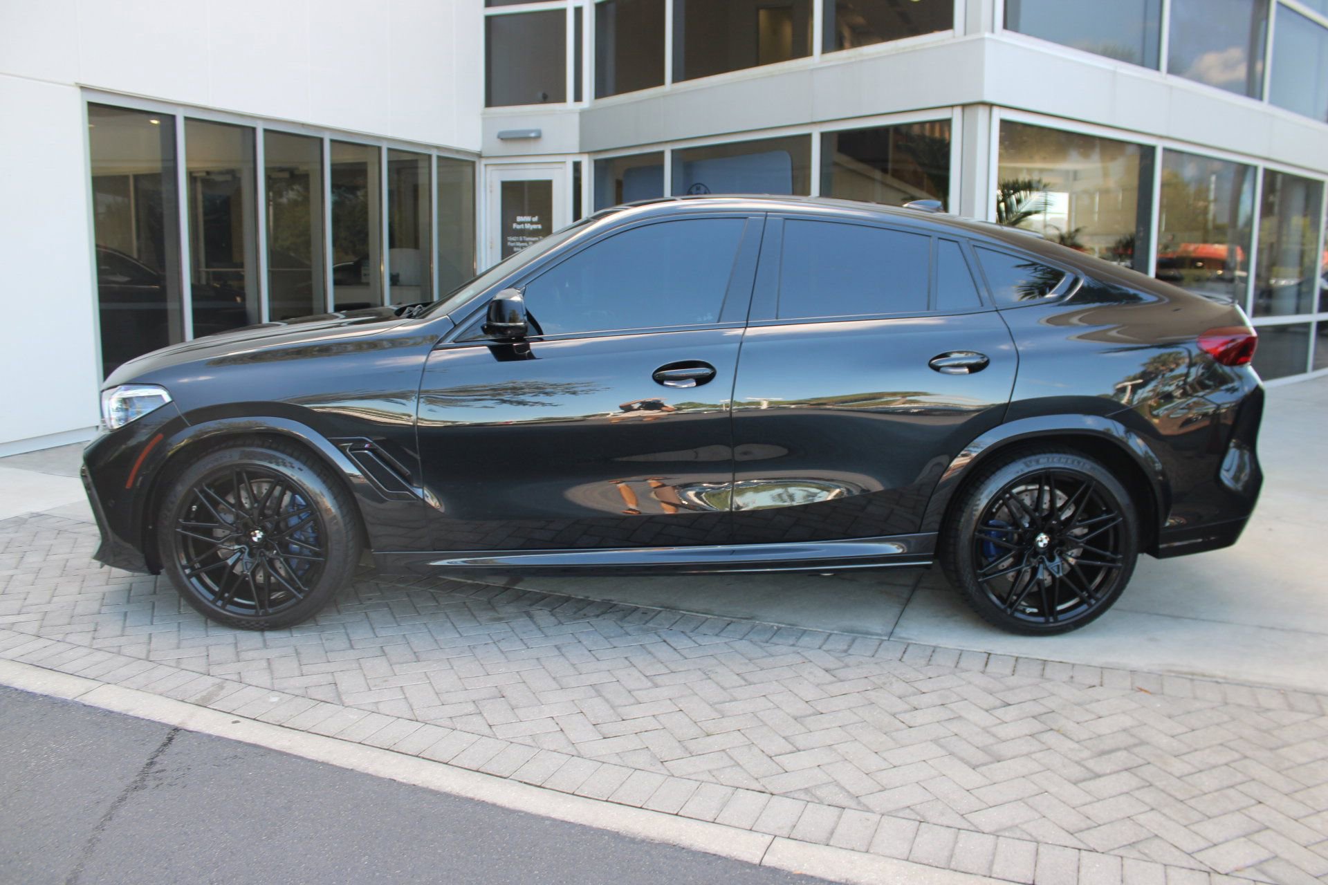 2021 Bmw X6 M photo 2