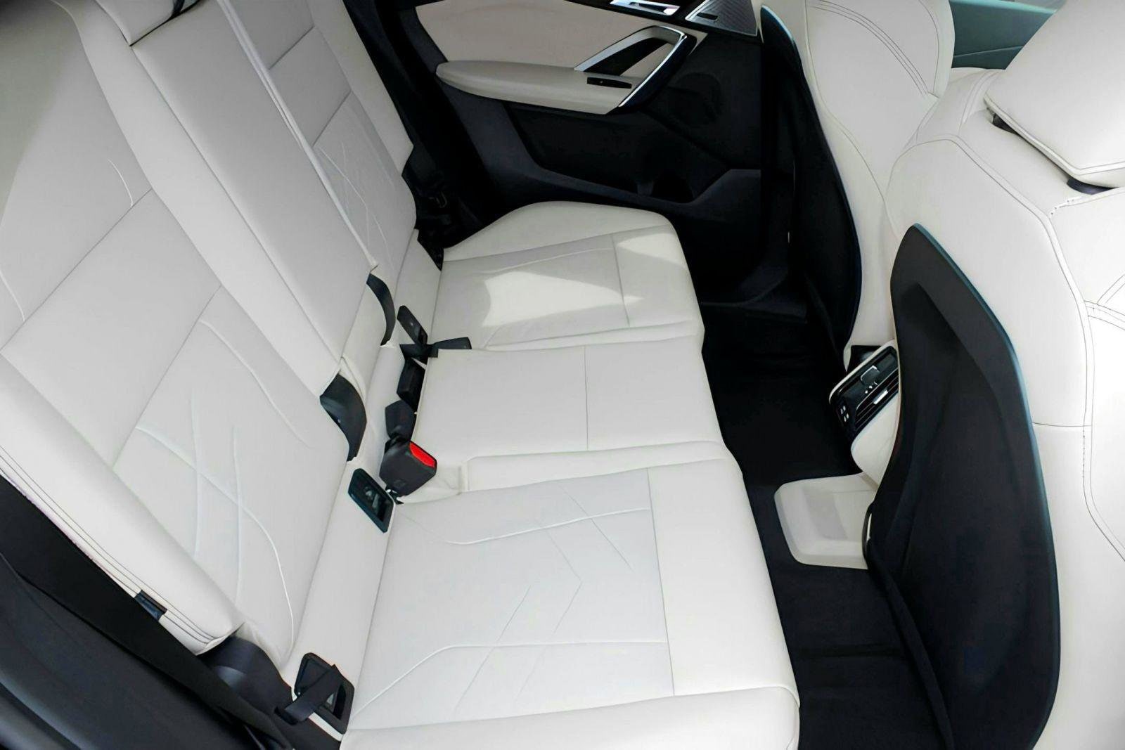 2025 BMW X1 28i - Photo 31