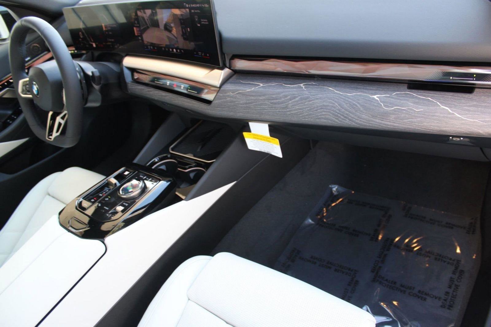 2026 BMW 5 Series 530i - Photo 31
