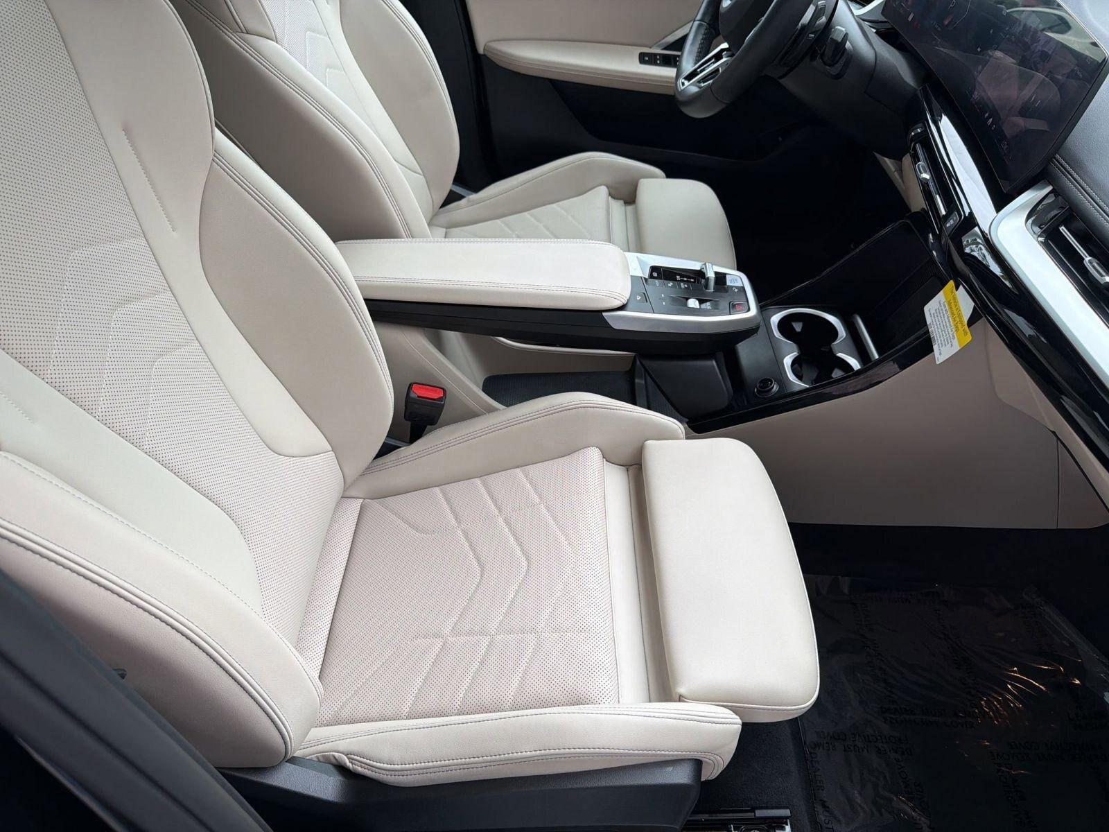 2025 BMW X1 28i - Photo 30