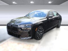 2026 BMW 750e xDrive Sedan