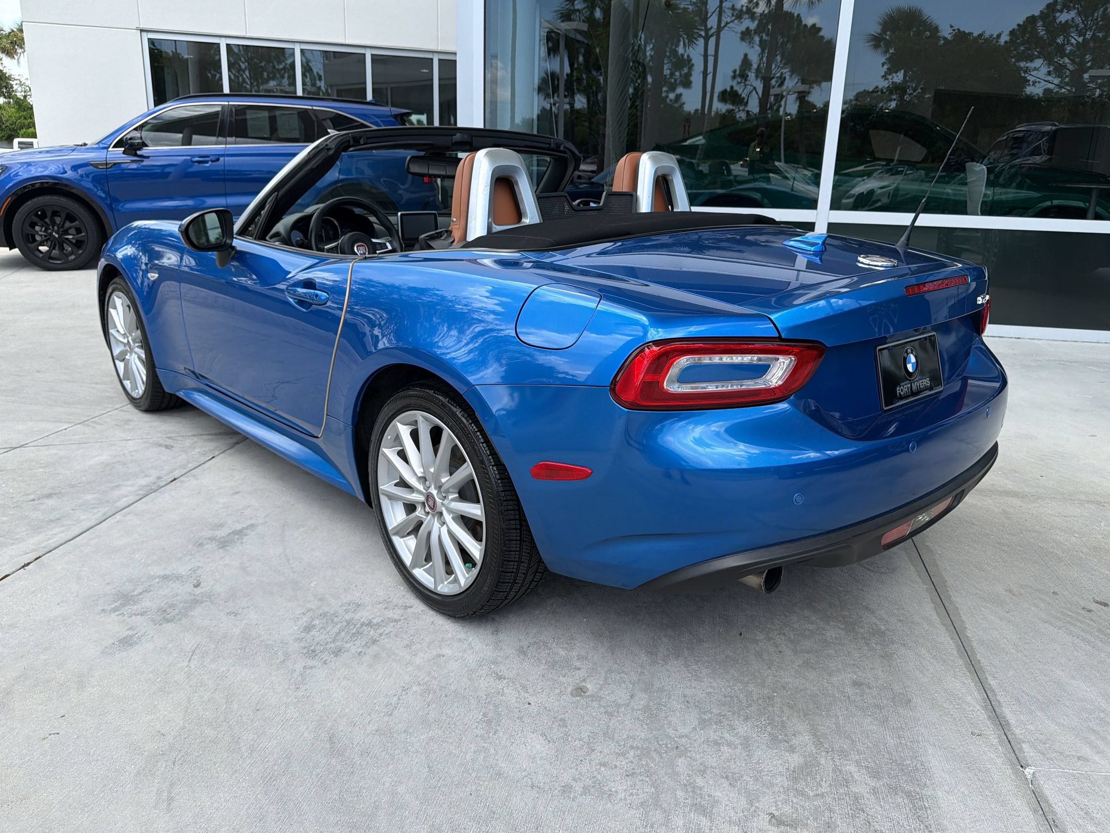 124 Spider Lusso Convertible