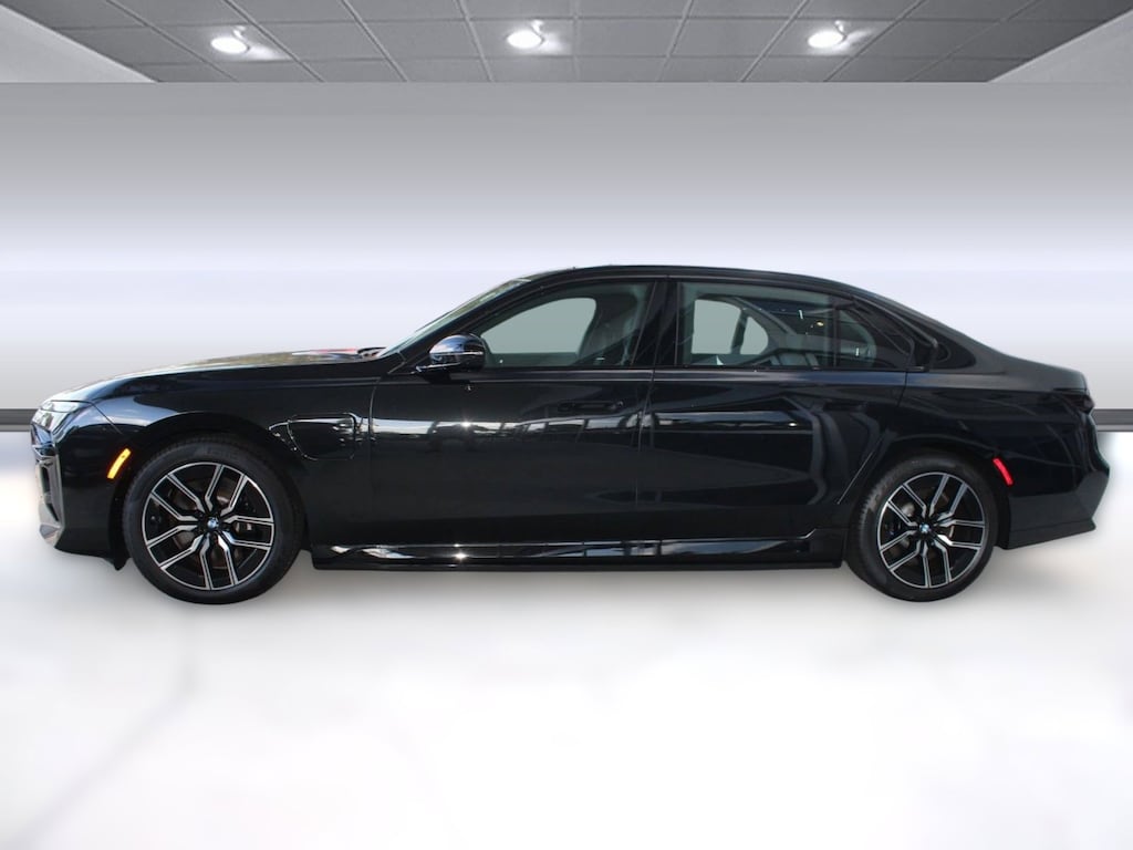New 2026 BMW 750e xDrive Sedan