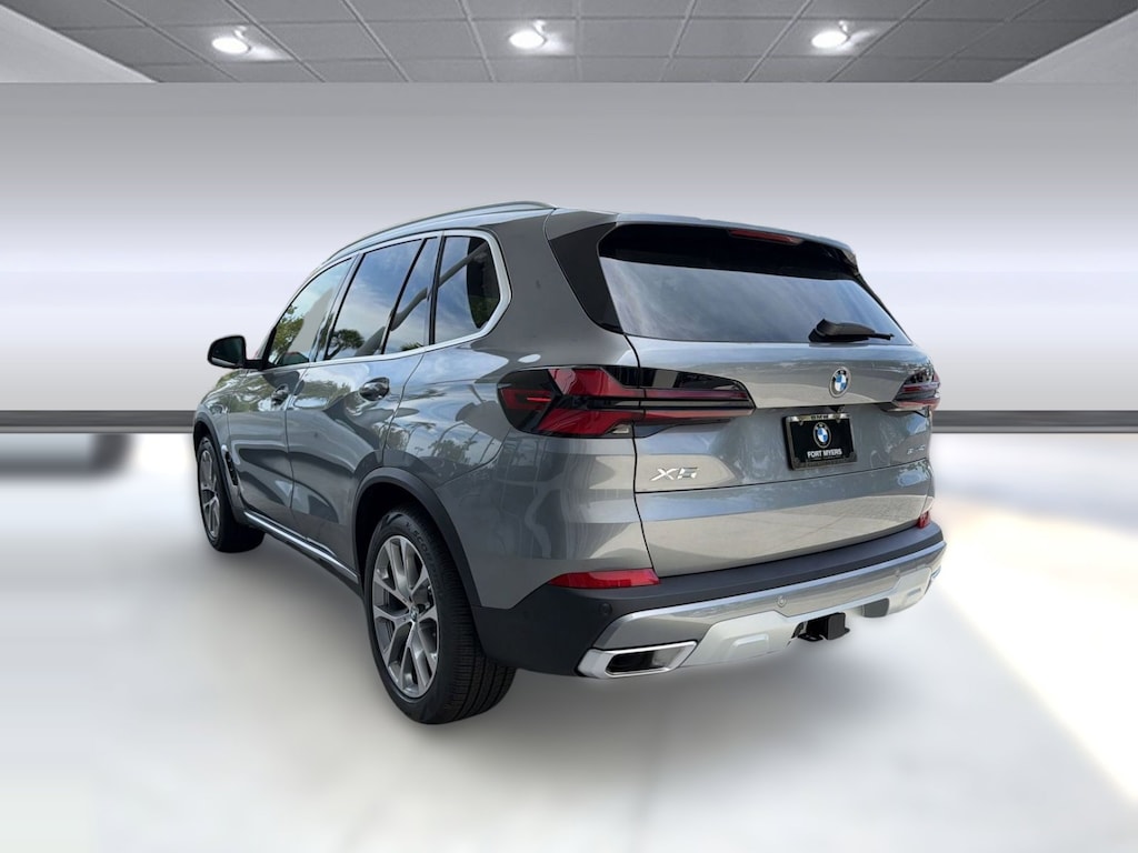 New 2026 BMW X5 sDrive40i SUV