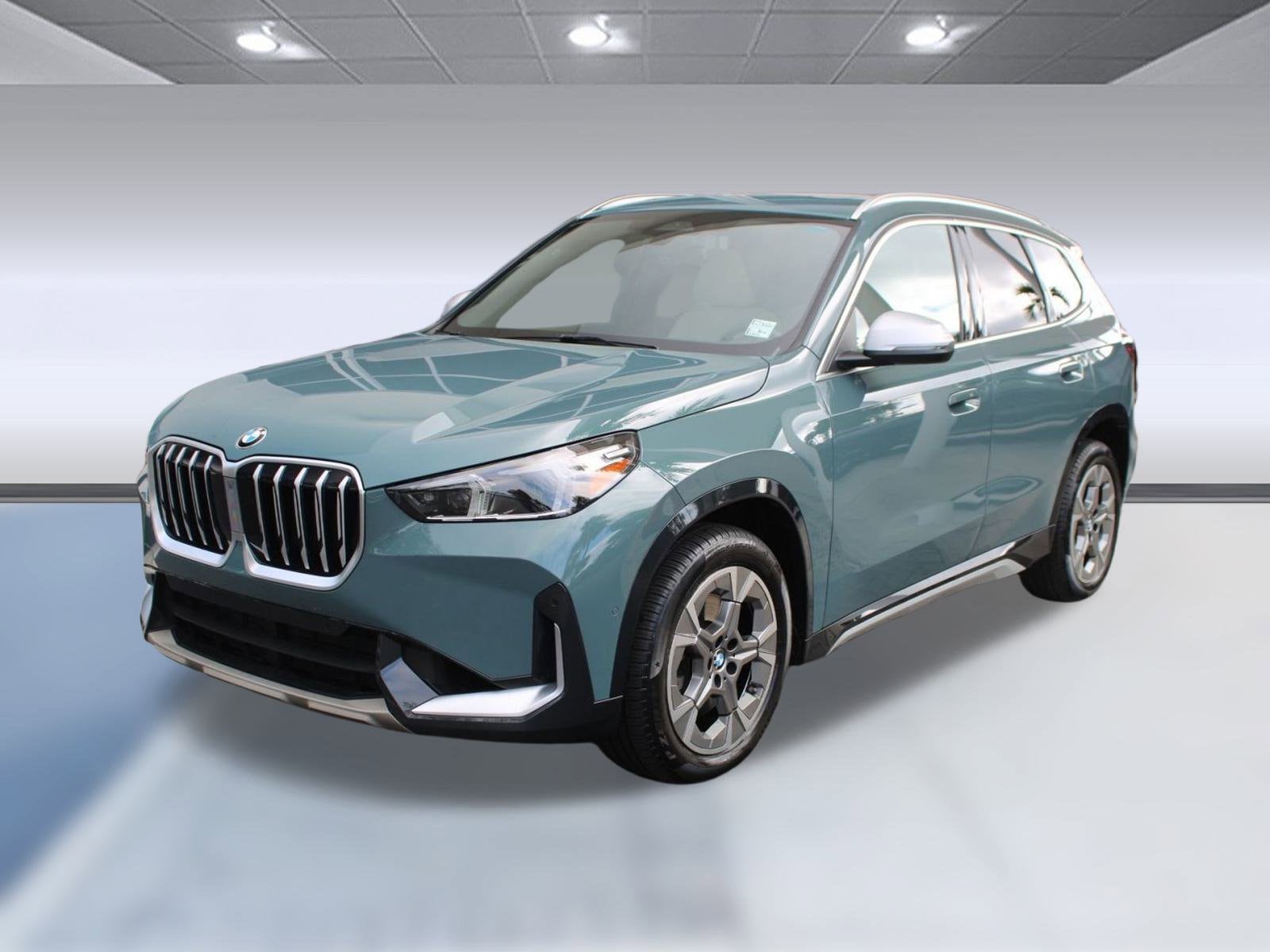 2024 BMW X1 28i's photo