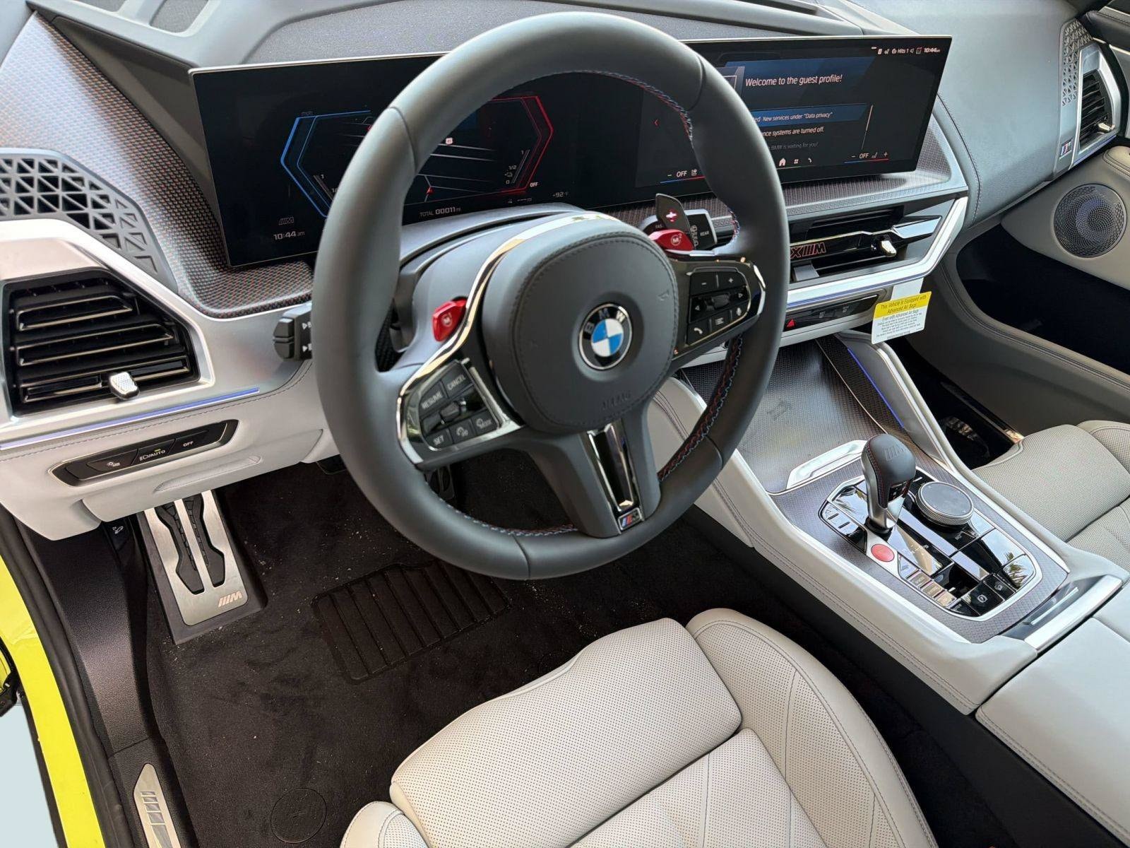 XM Label SUV