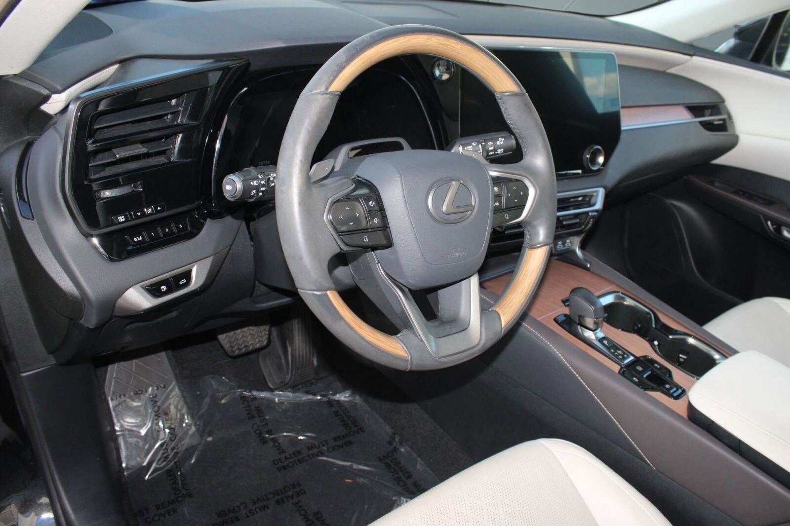 2023 Lexus RX 350 photo 4