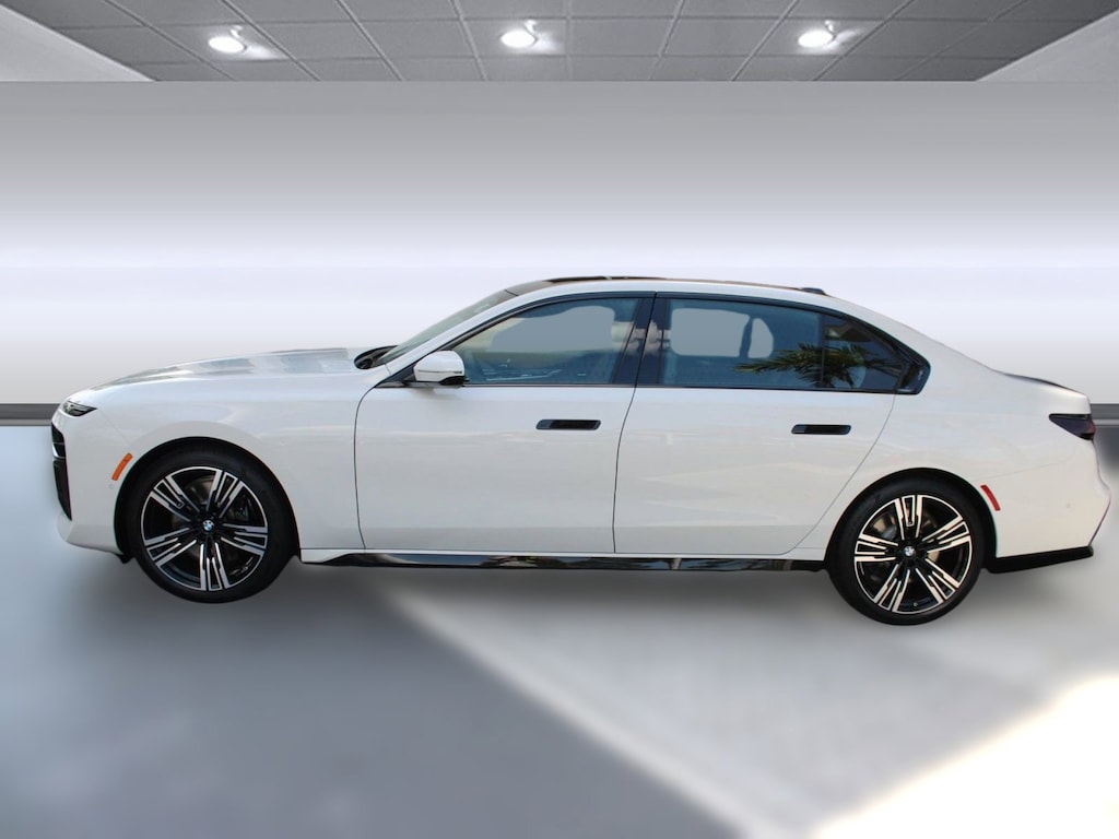 New 2025 BMW 740i xDrive Sedan