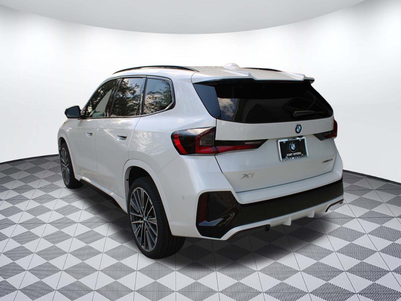 2025 Bmw X1 XDrive28i photo 3