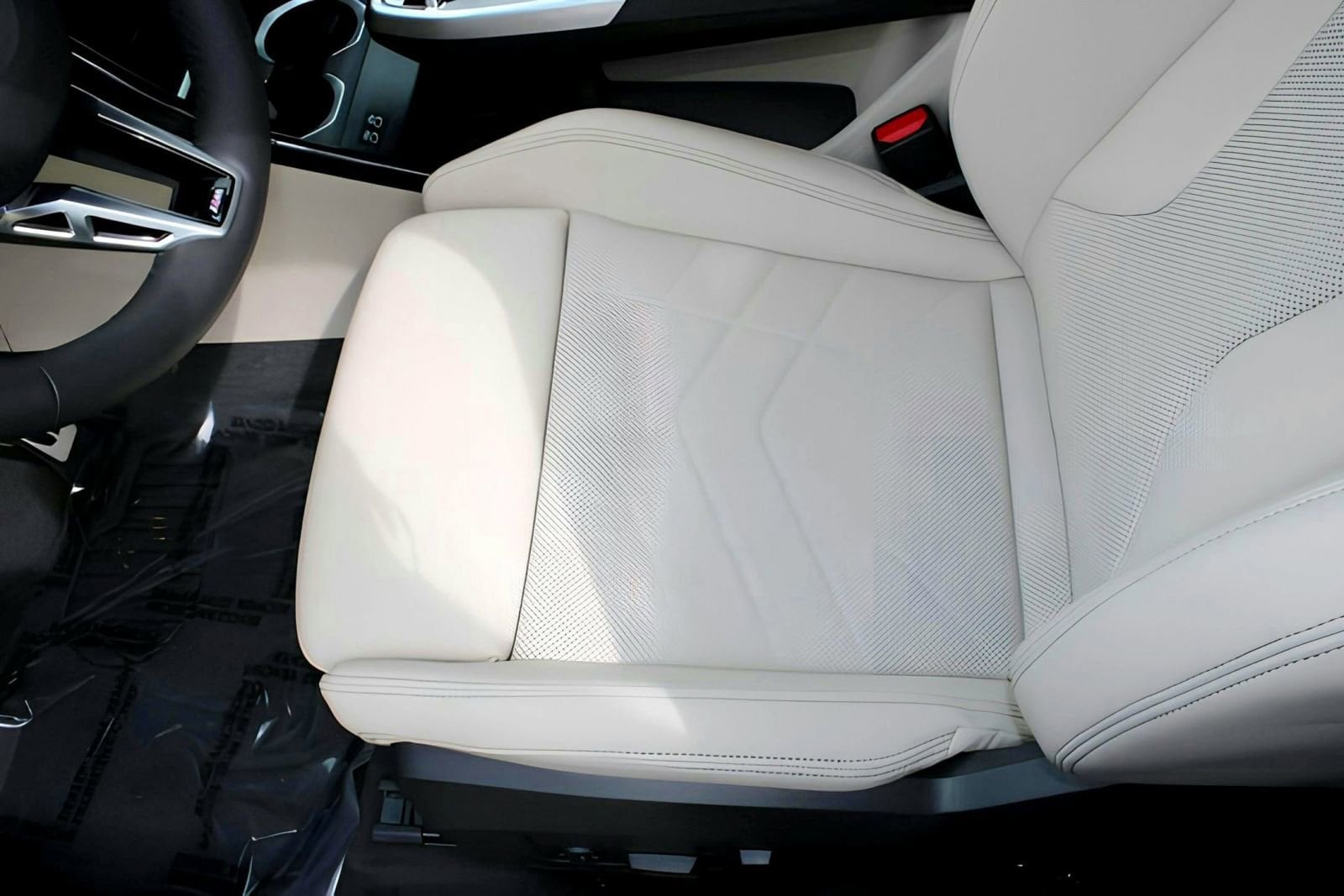 2025 BMW X1 28i - Photo 14