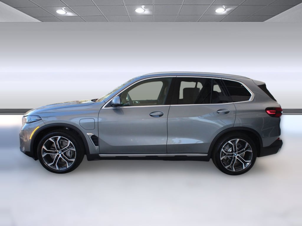 New 2026 BMW X5 PHEV xDrive50e SUV