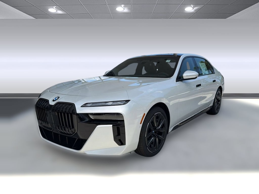 New 2026 BMW 740i xDrive Sedan