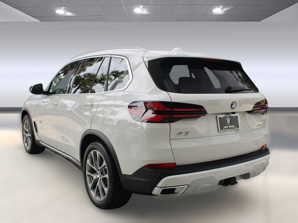 New 2026 BMW X5 xDrive40i SUV