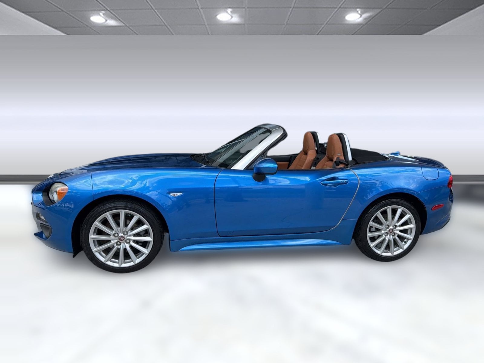 124 Spider Lusso Convertible