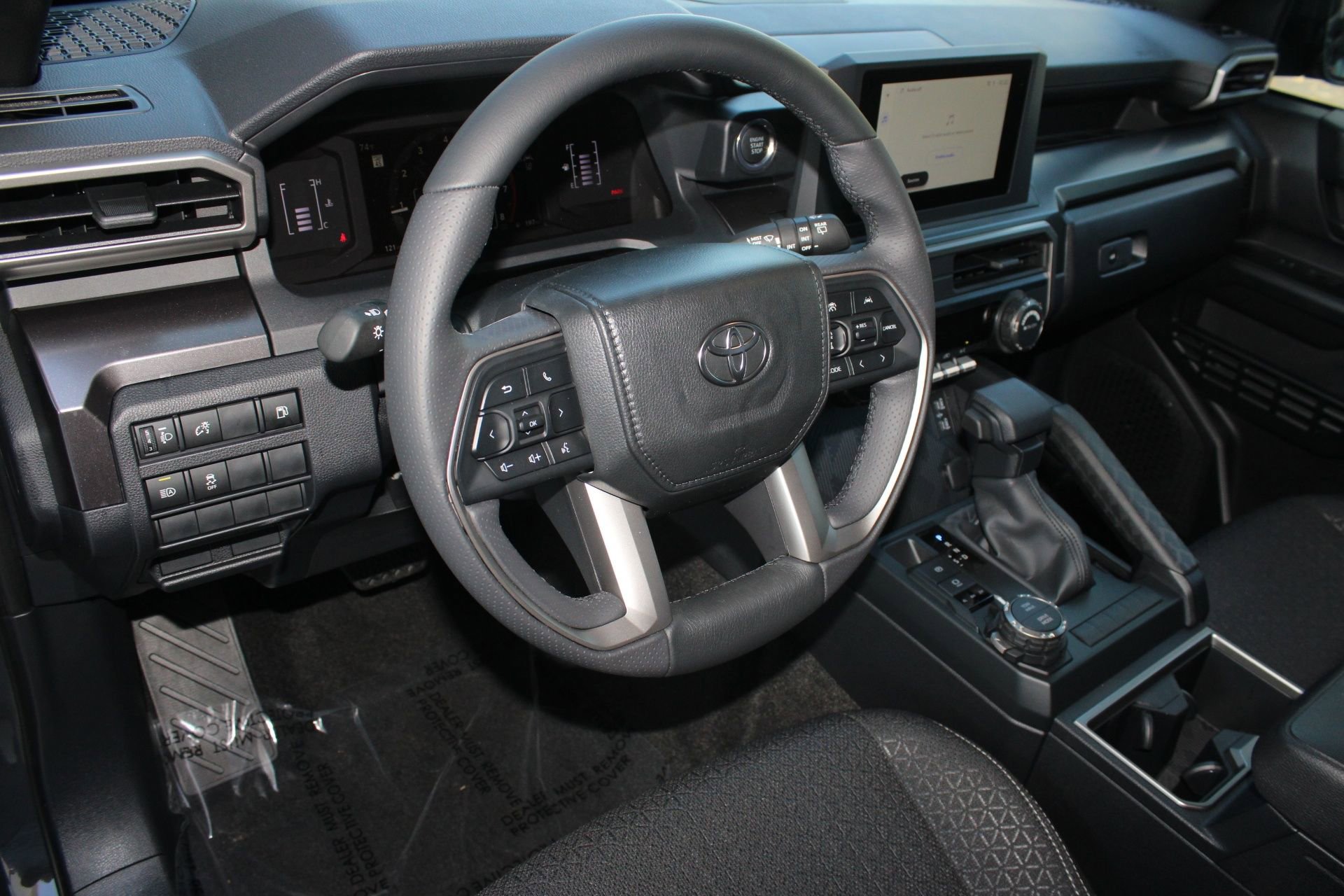 2025 Toyota 4Runner SR5 photo 3