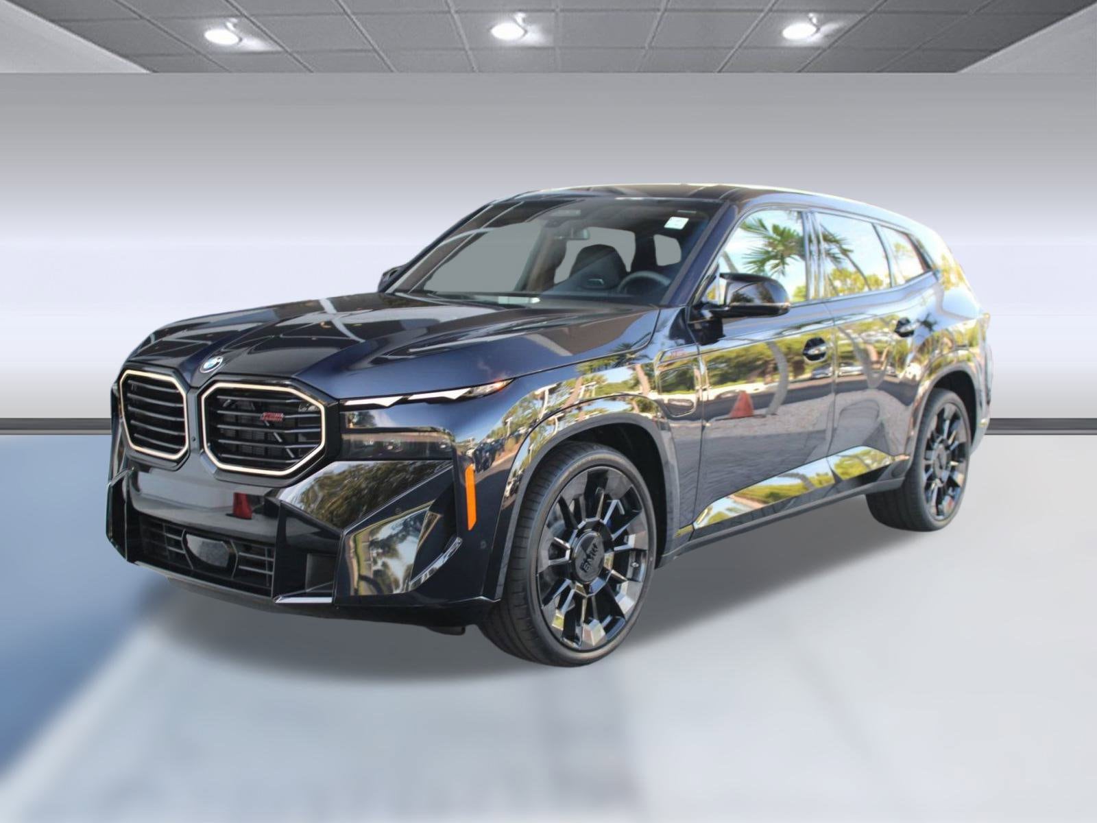 2026 BMW XM Base's photo