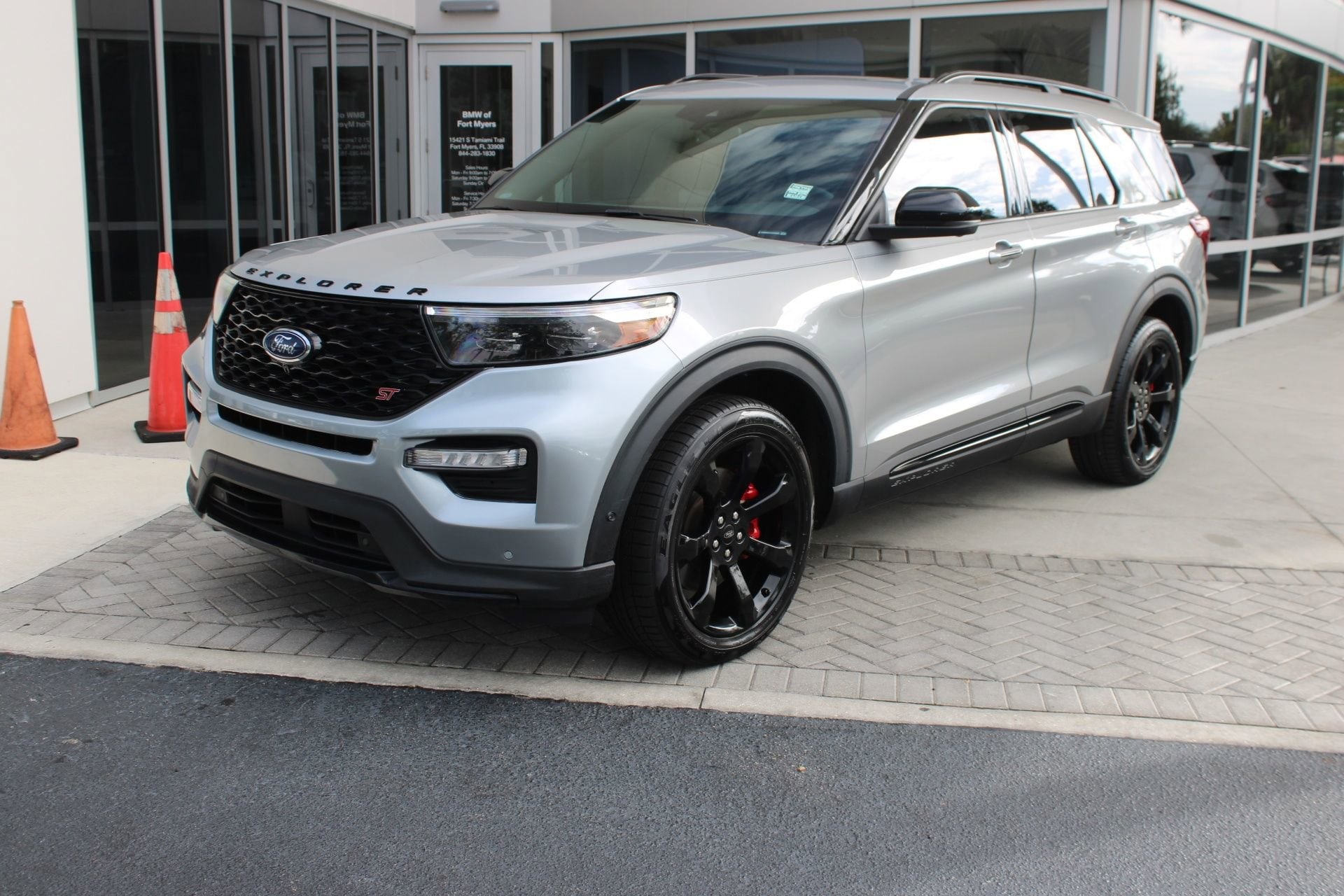 2020 Ford Explorer ST's photo