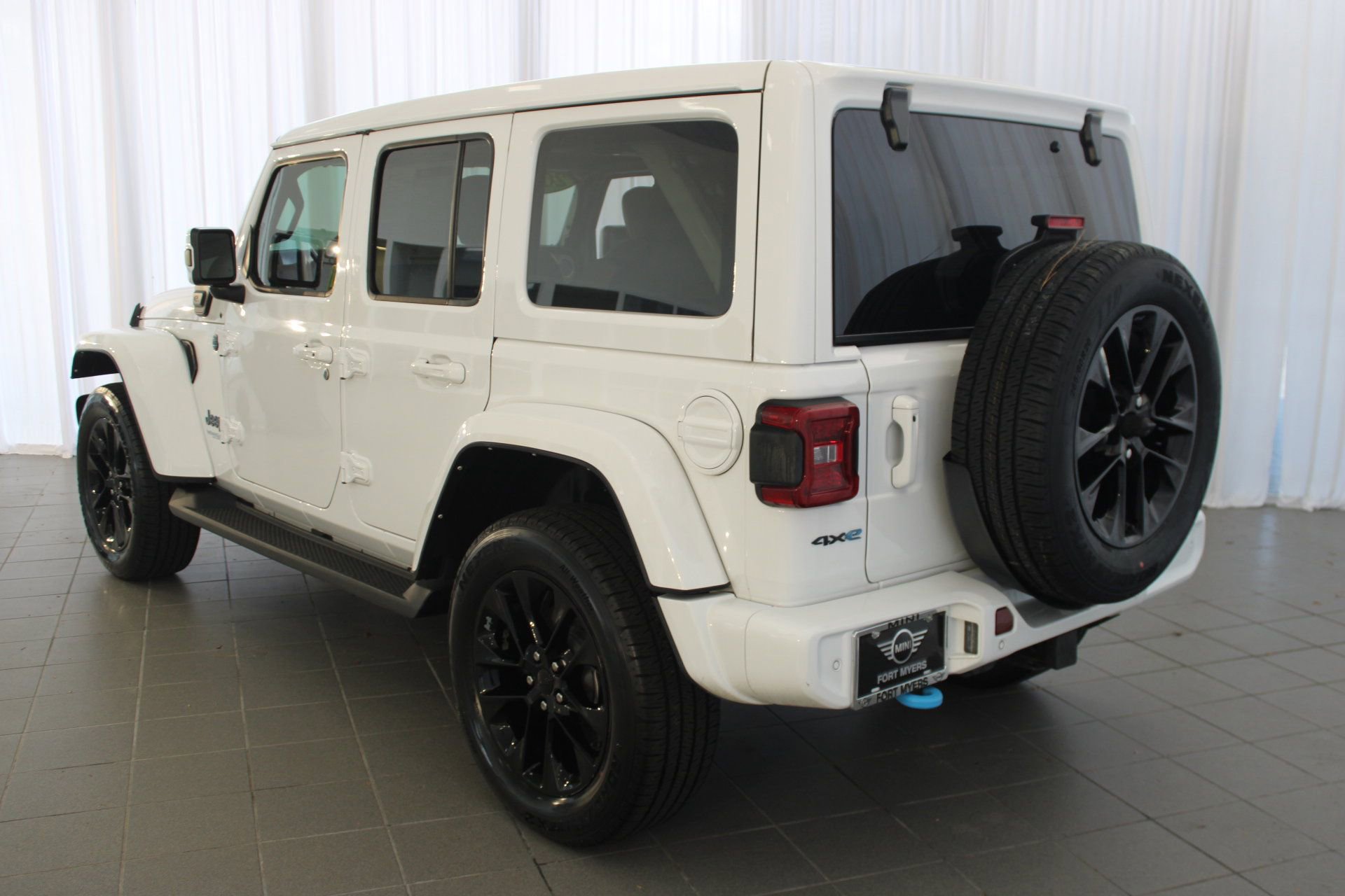 2021 Jeep Wrangler 4xe Sahara High Altitude photo 3