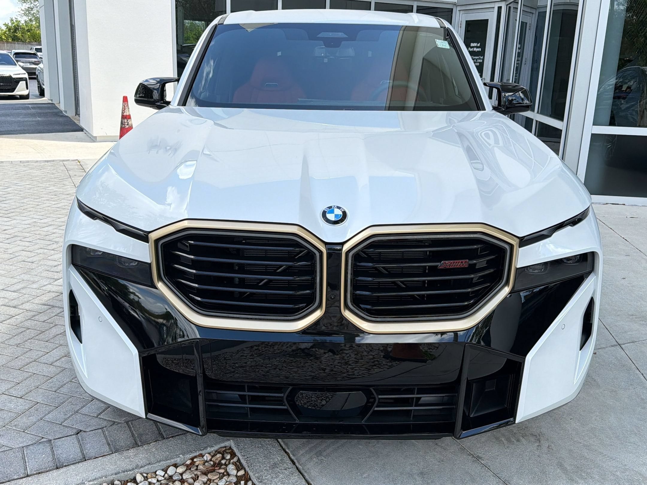 XM Label SUV