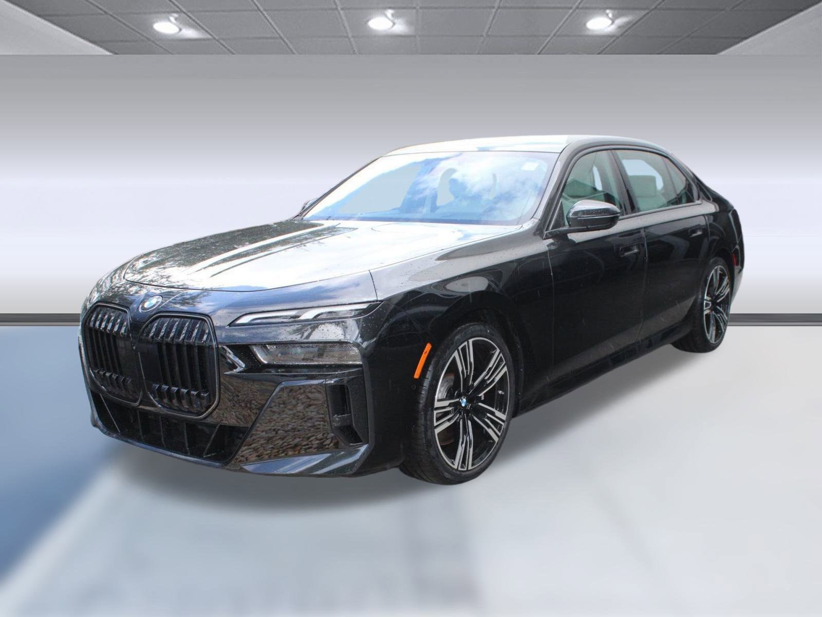 2025 BMW 7 Series 760i's photo