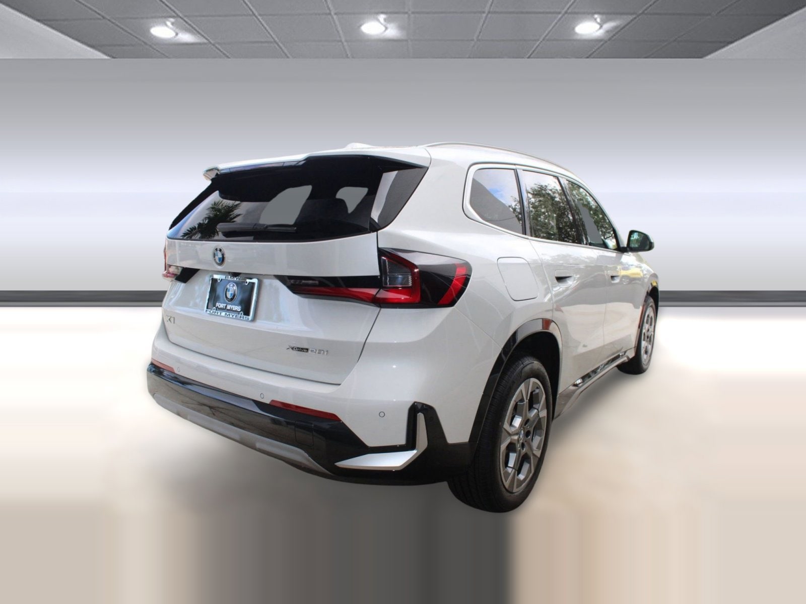 2026 BMW X1 28i - Photo 9
