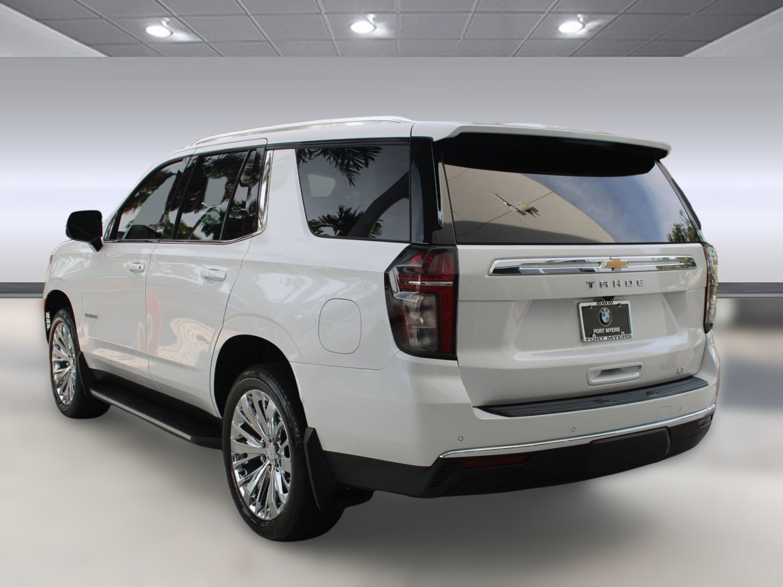 2023 Chevrolet Tahoe LT photo 3