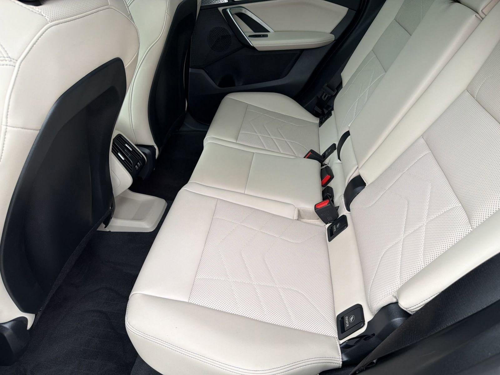 2025 BMW X1 28i - Photo 15