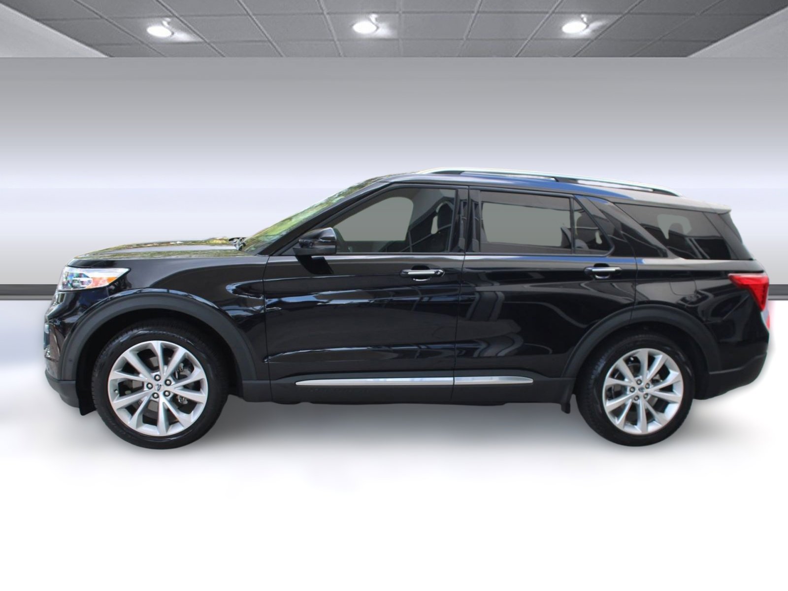 2022 Ford Explorer Platinum photo 2