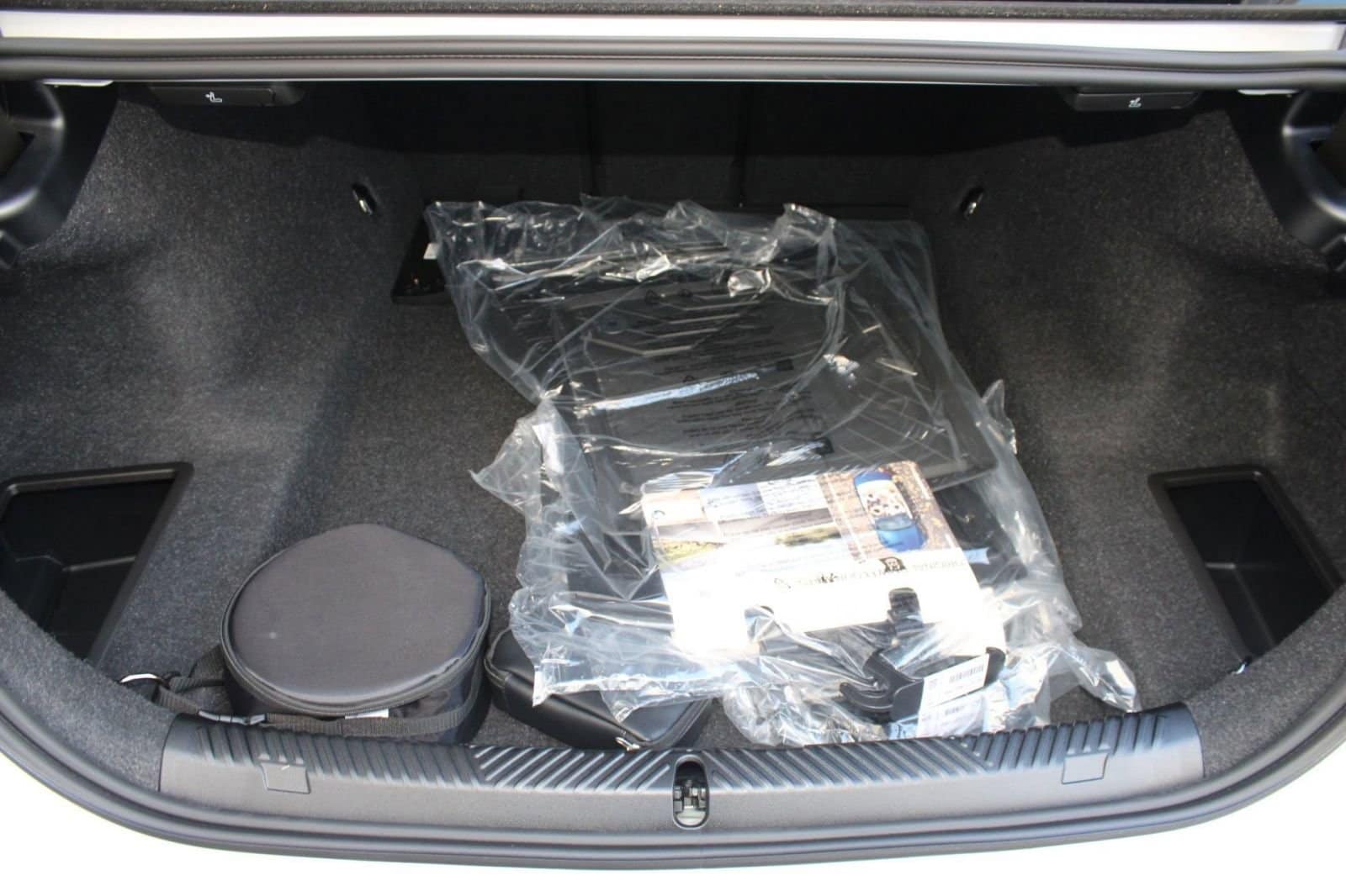 2026 BMW 5 Series 530i - Photo 27