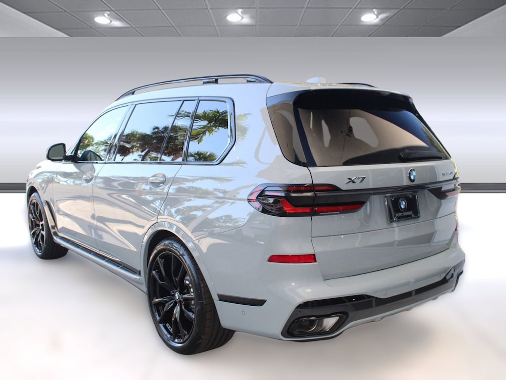 New 2026 BMW X7 xDrive40i SUV