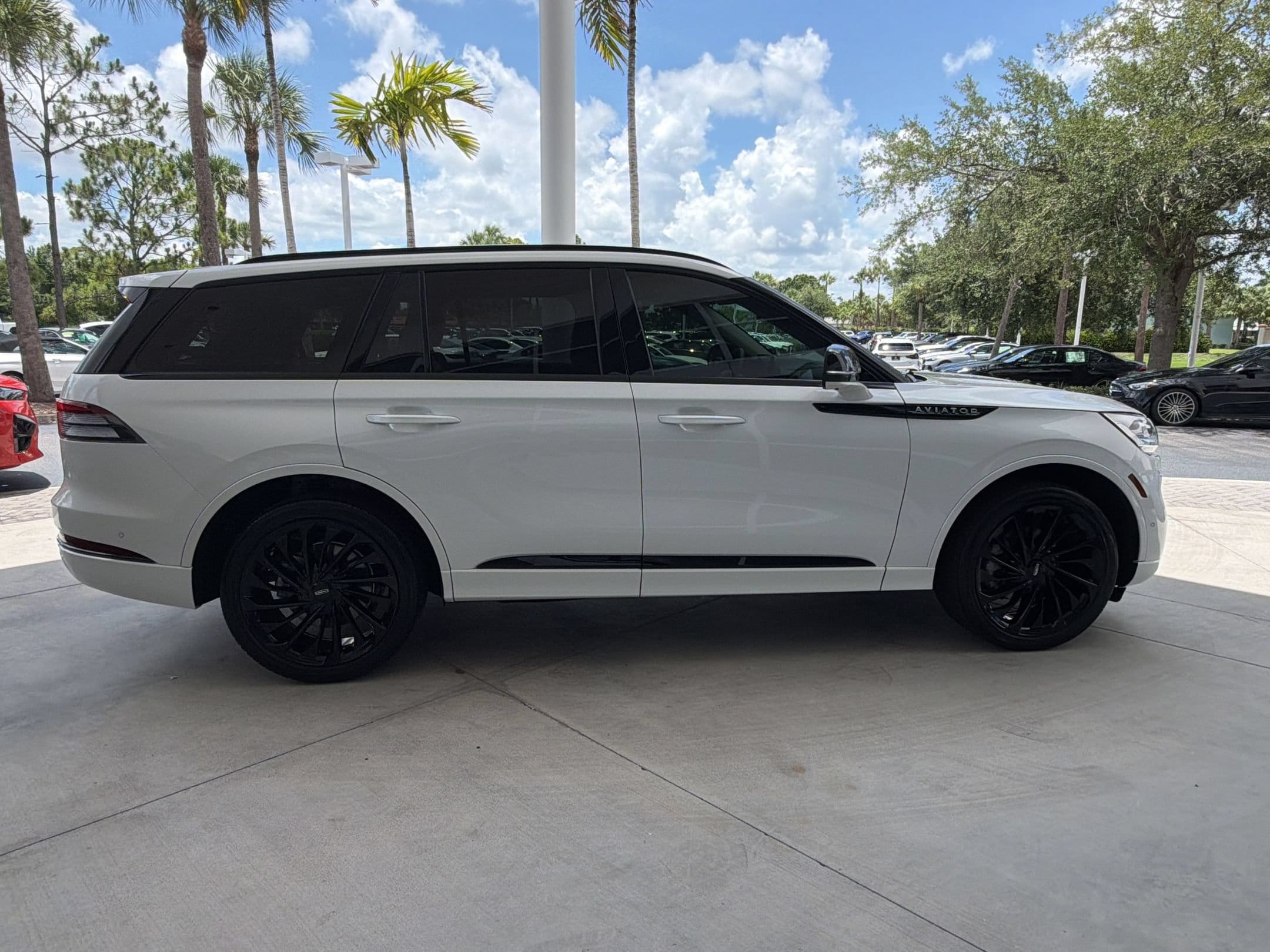 Aviator Reserve SUV