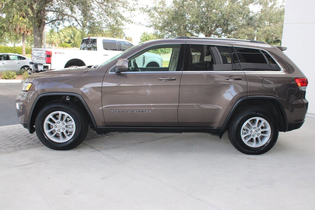 Used 2019 Jeep Grand Cherokee Laredo SUV
