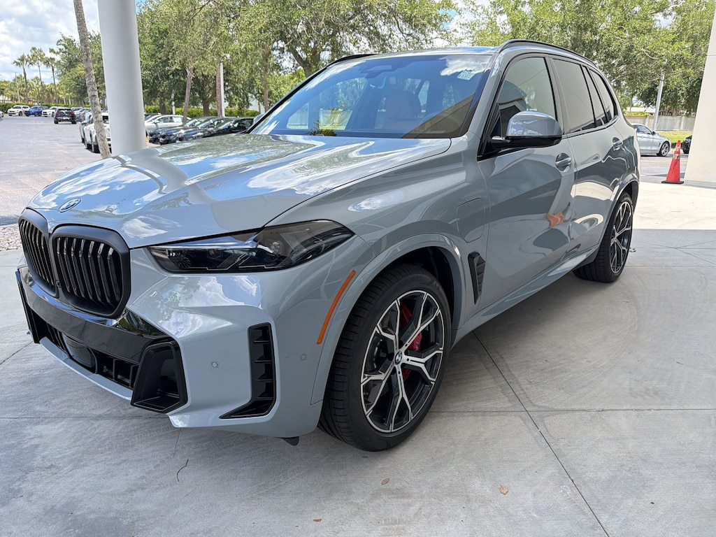 New 2026 BMW X5 PHEV xDrive50e SUV