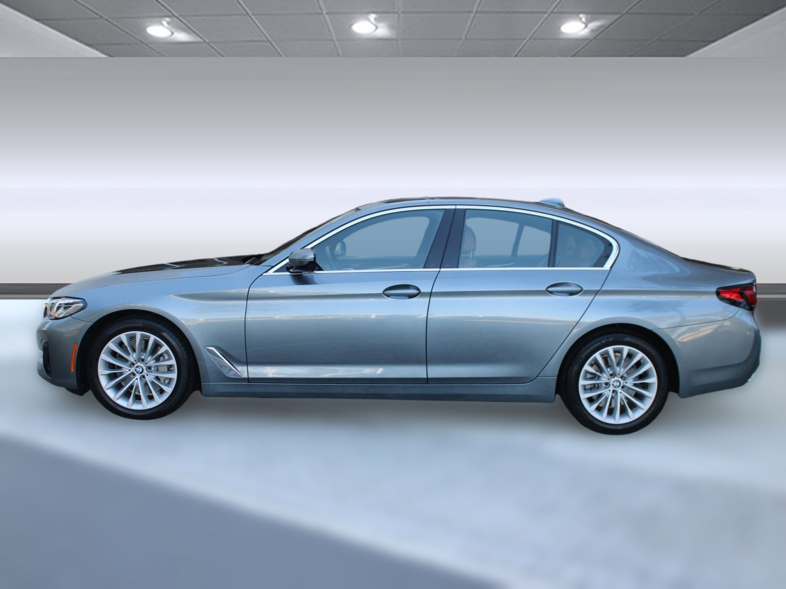 2021 Bmw 530i photo 2