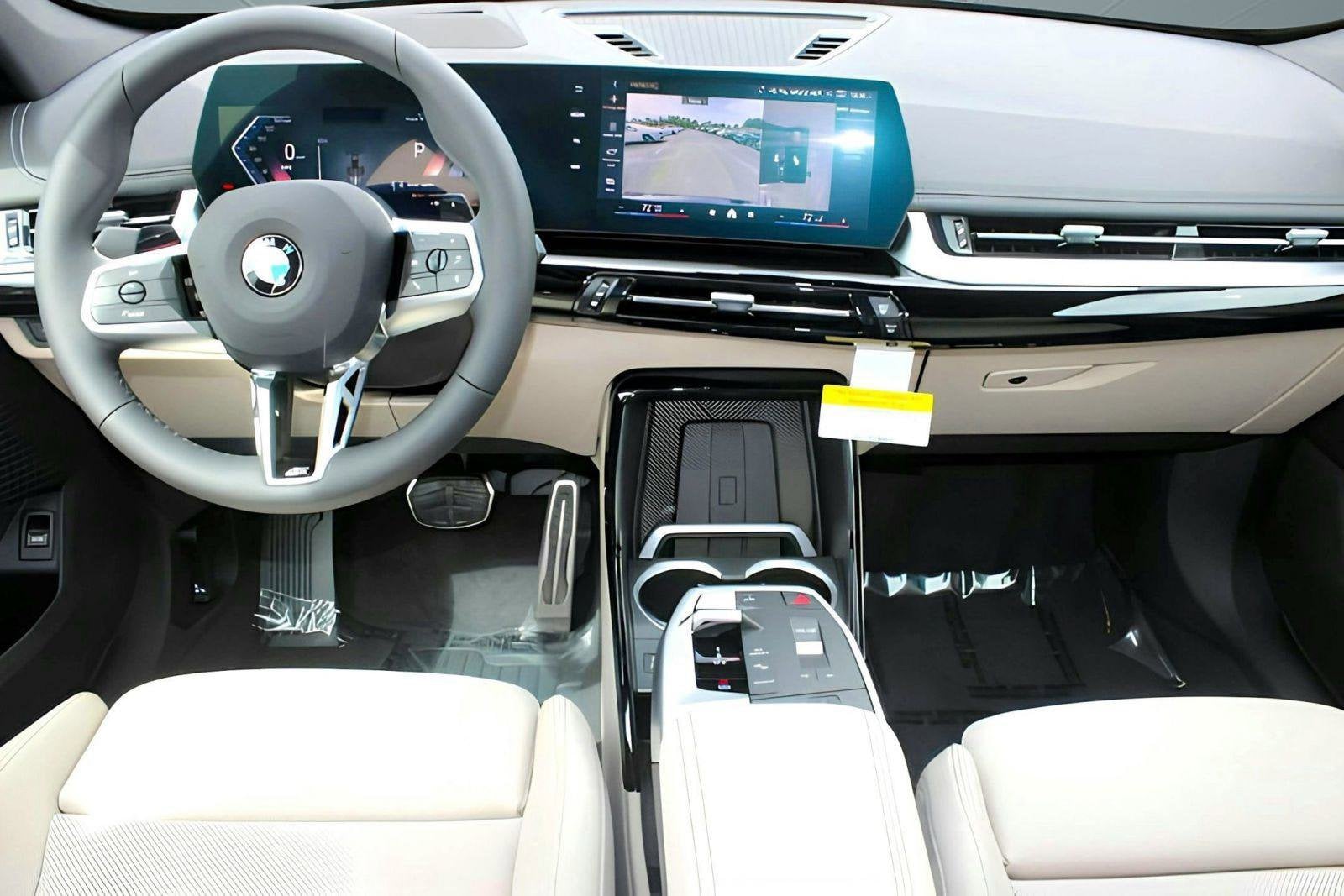 2025 BMW X1 28i - Photo 28