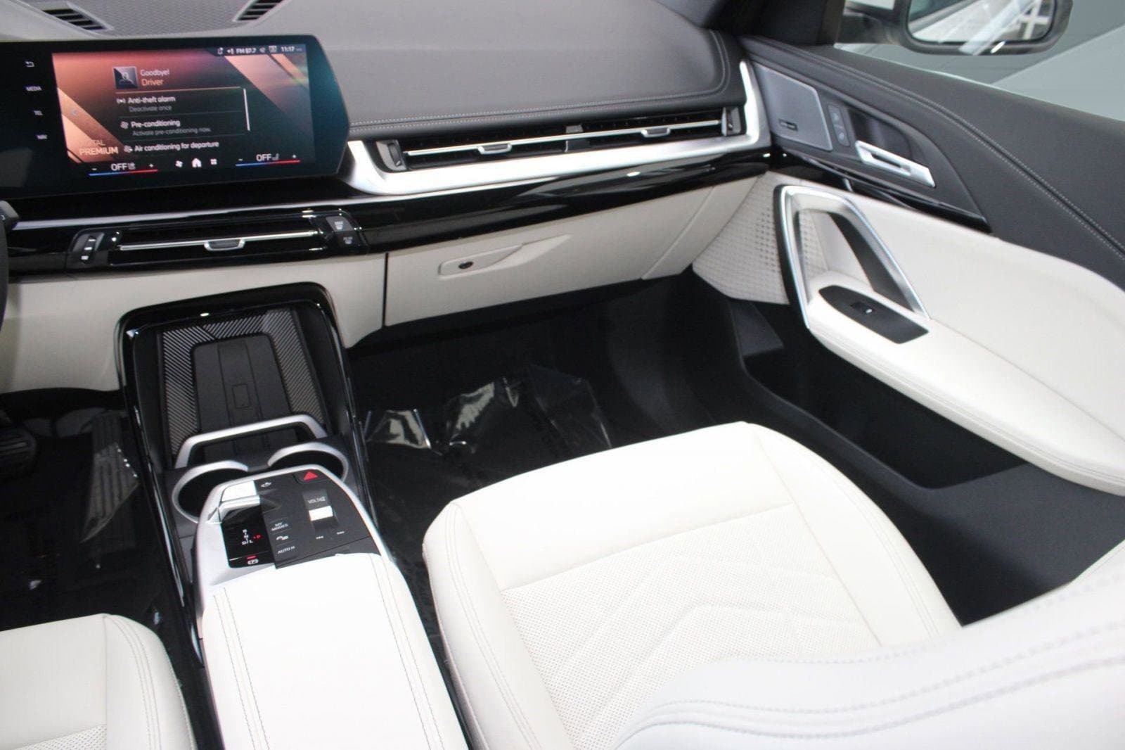 2026 BMW X1 28i - Photo 30