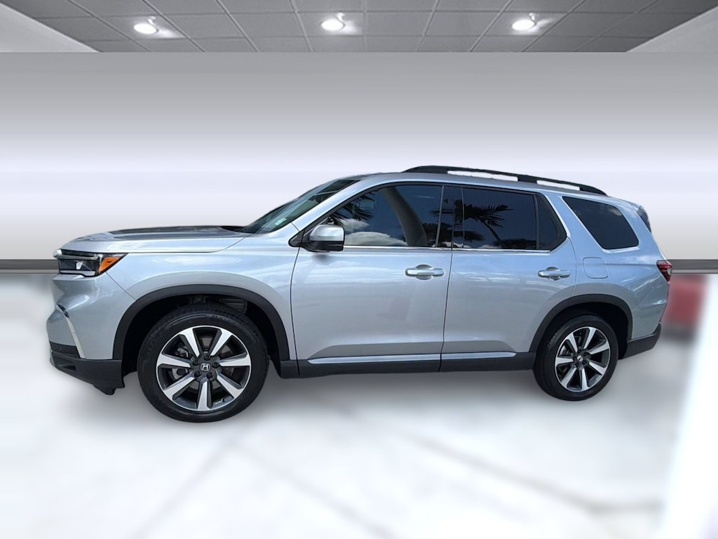 Used 2024 Honda Pilot Elite SUV